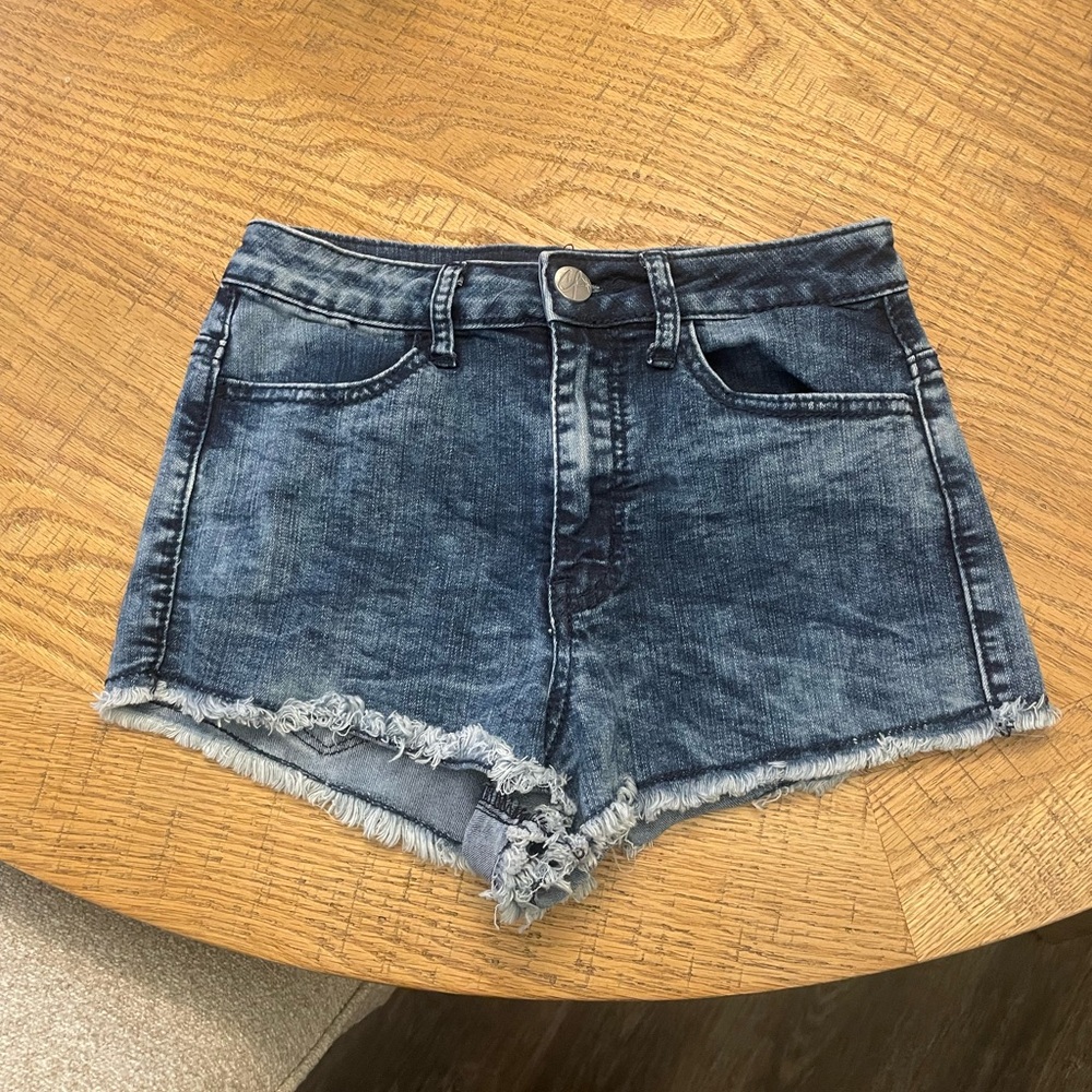 Almost famous Jean shorts